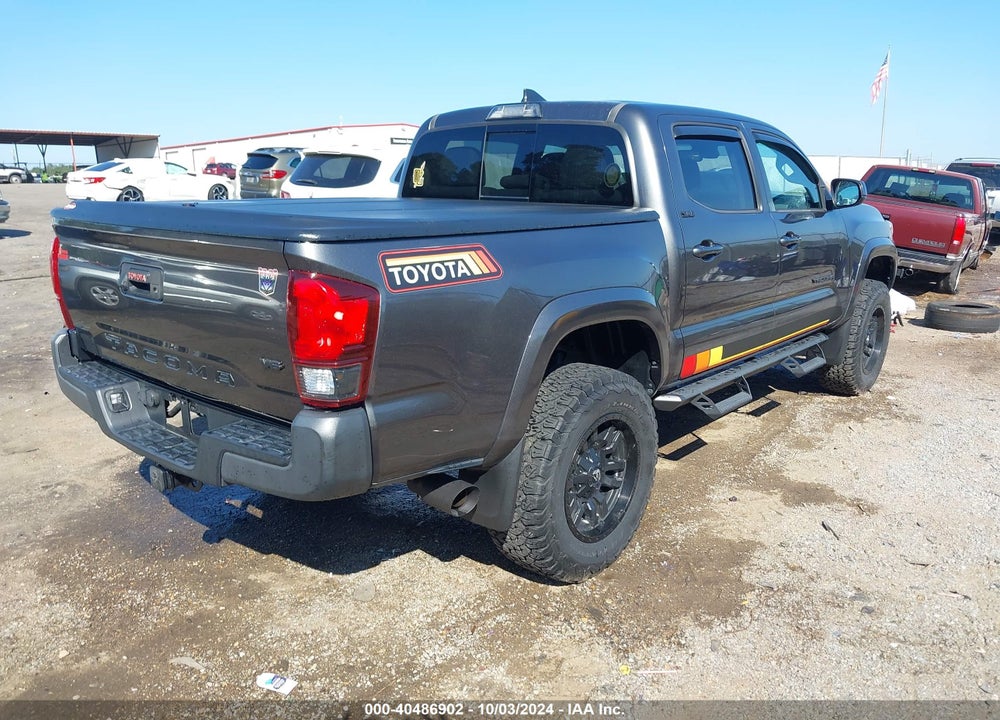 2018 TOYOTA TACOMA SR5 V6 VIN: 3TMAZ5CN2JM071990