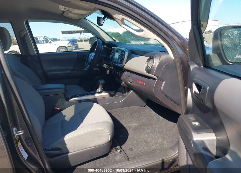 2018 TOYOTA TACOMA SR5 V6 VIN: 3TMAZ5CN2JM071990