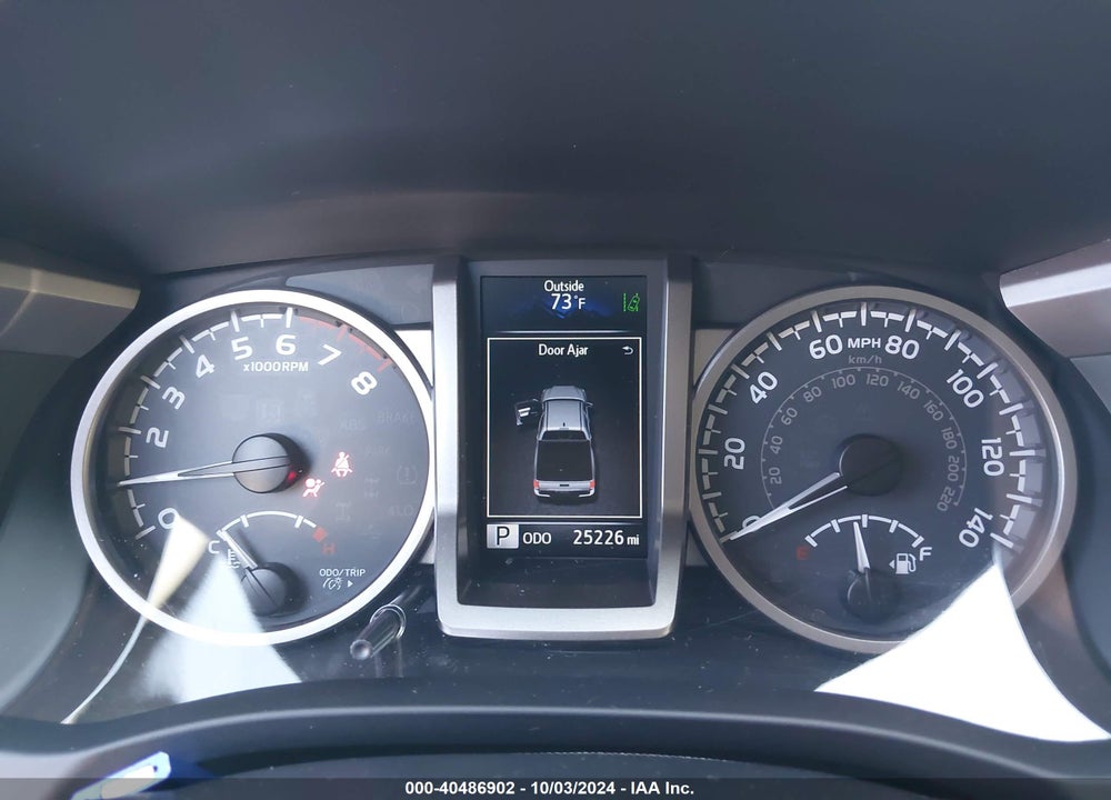 2018 TOYOTA TACOMA SR5 V6 VIN: 3TMAZ5CN2JM071990