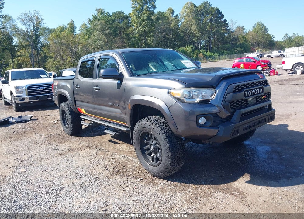 2018 TOYOTA TACOMA SR5 V6 VIN: 3TMAZ5CN2JM071990