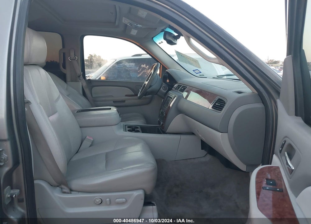 2008 CHEVROLET TAHOE LT VIN: 1GNFC13088R250863