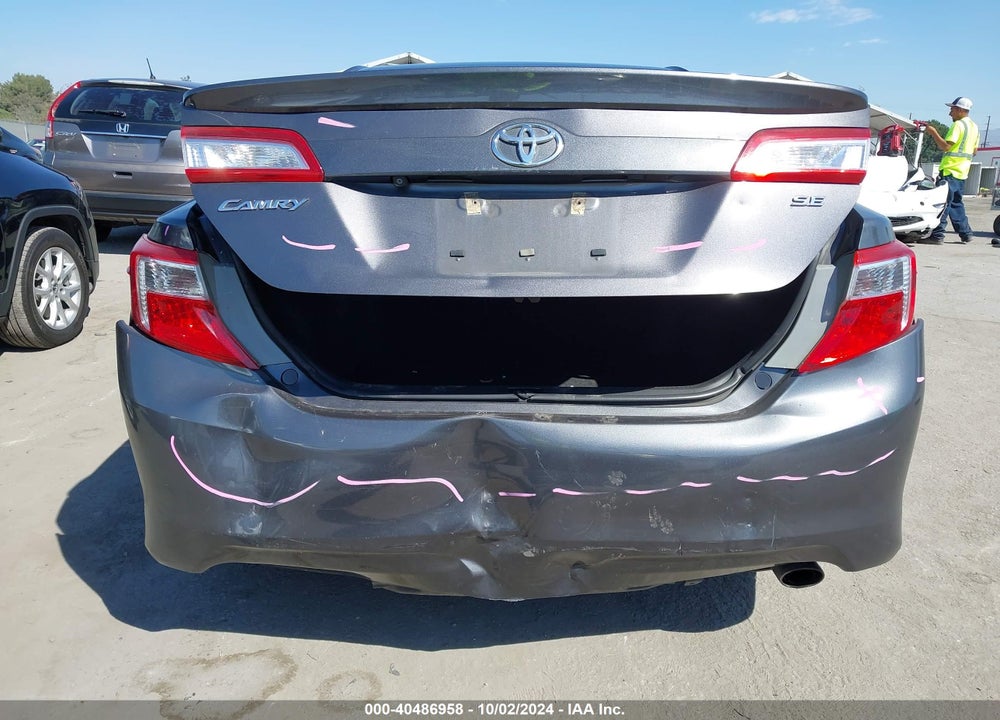 2014 TOYOTA CAMRY SE VIN: 4T1BF1FKXEU800323