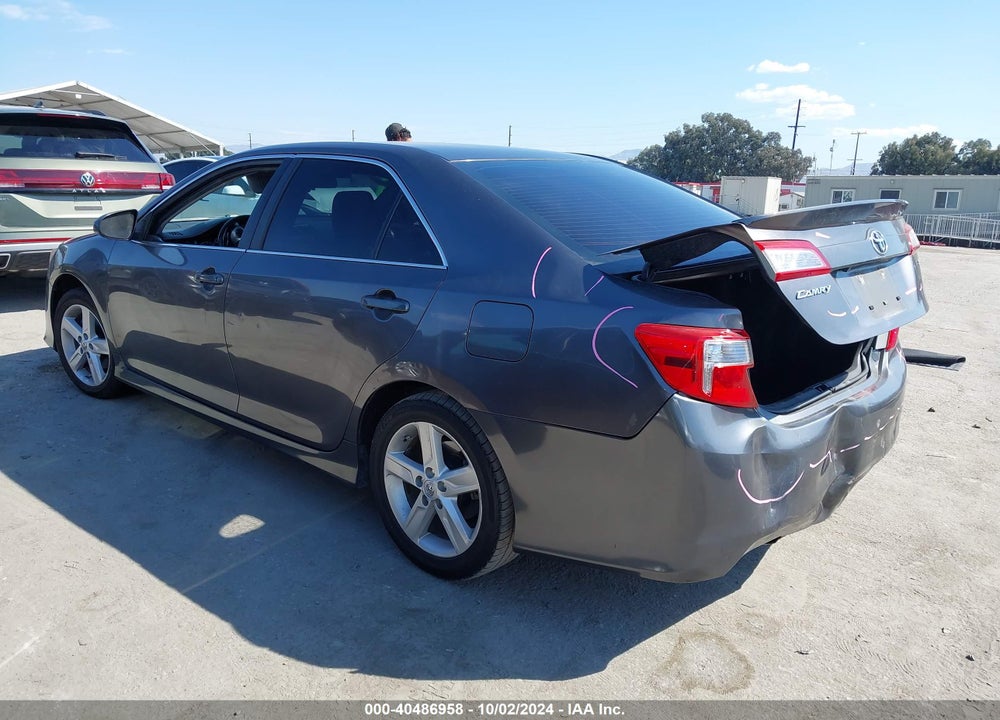 2014 TOYOTA CAMRY SE VIN: 4T1BF1FKXEU800323