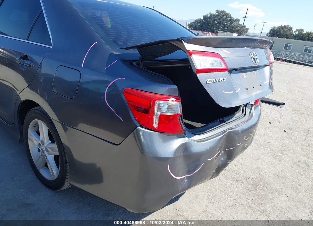 2014 TOYOTA CAMRY SE VIN: 4T1BF1FKXEU800323