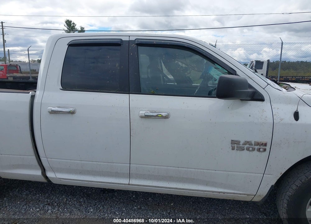 2017 RAM 1500 SLT 4X4 6'4 BOX VIN: 1C6RR7GGXHS807481