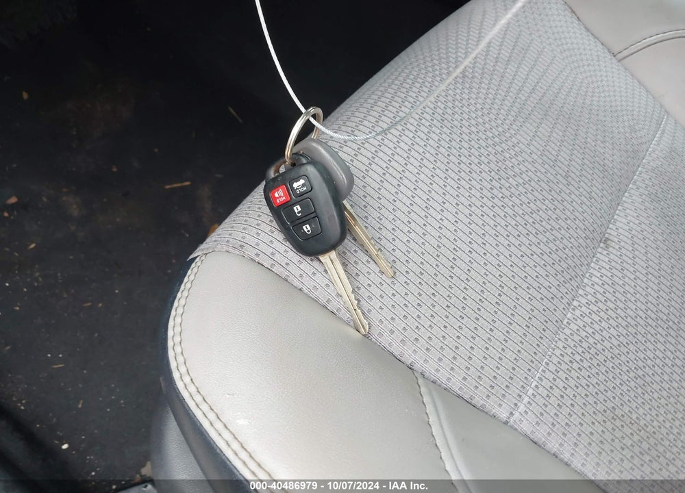 2017 TOYOTA CAMRY SE VIN: 4T1BF1FK0HU643177