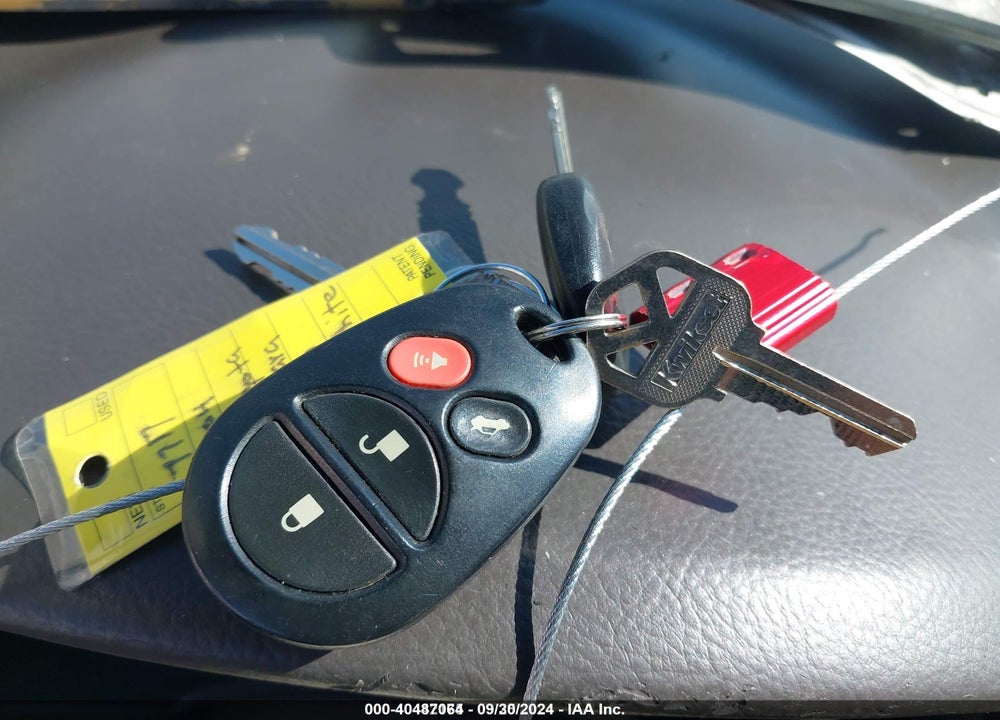2005 TOYOTA CAMRY SOLARA SLE VIN: 4T1FA38PX5U044609