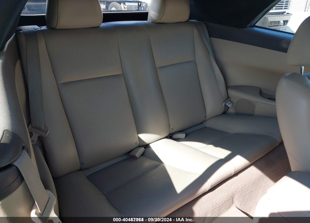 2005 TOYOTA CAMRY SOLARA SLE VIN: 4T1FA38PX5U044609