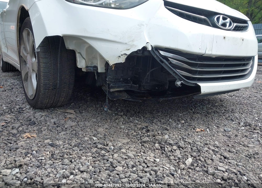 2011 HYUNDAI ELANTRA LIMITED VIN: 5NPDH4AE4BH049137