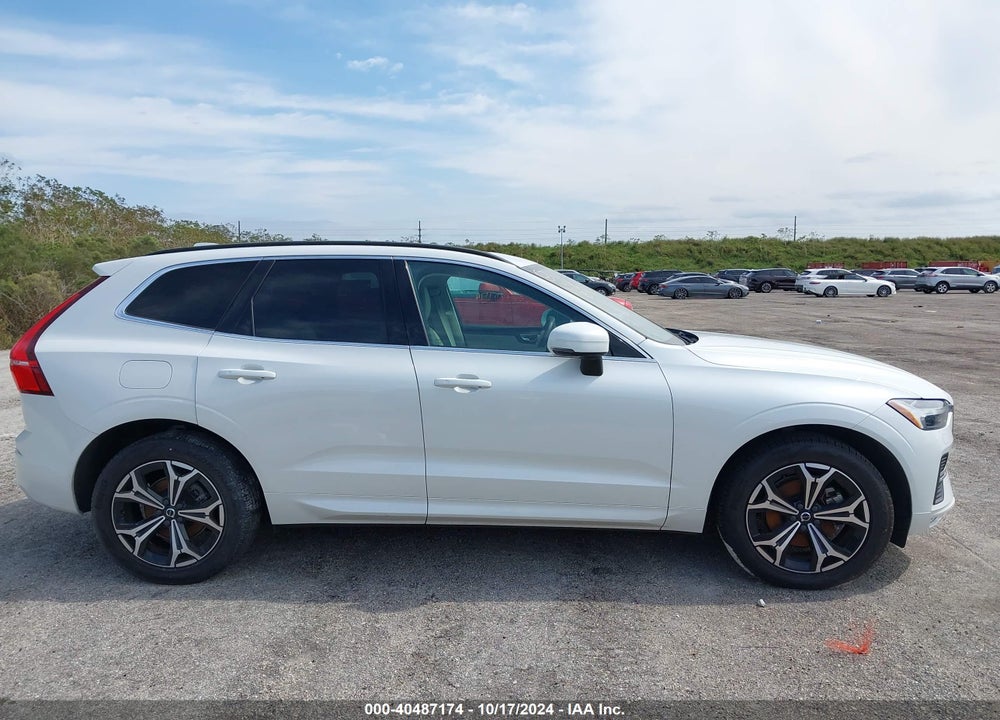 2022 VOLVO XC60 B5 MOMENTUM VIN: YV4L12RK1N1944981