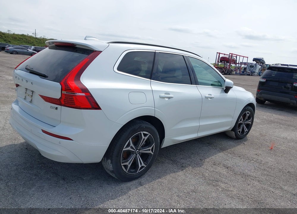 2022 VOLVO XC60 B5 MOMENTUM VIN: YV4L12RK1N1944981