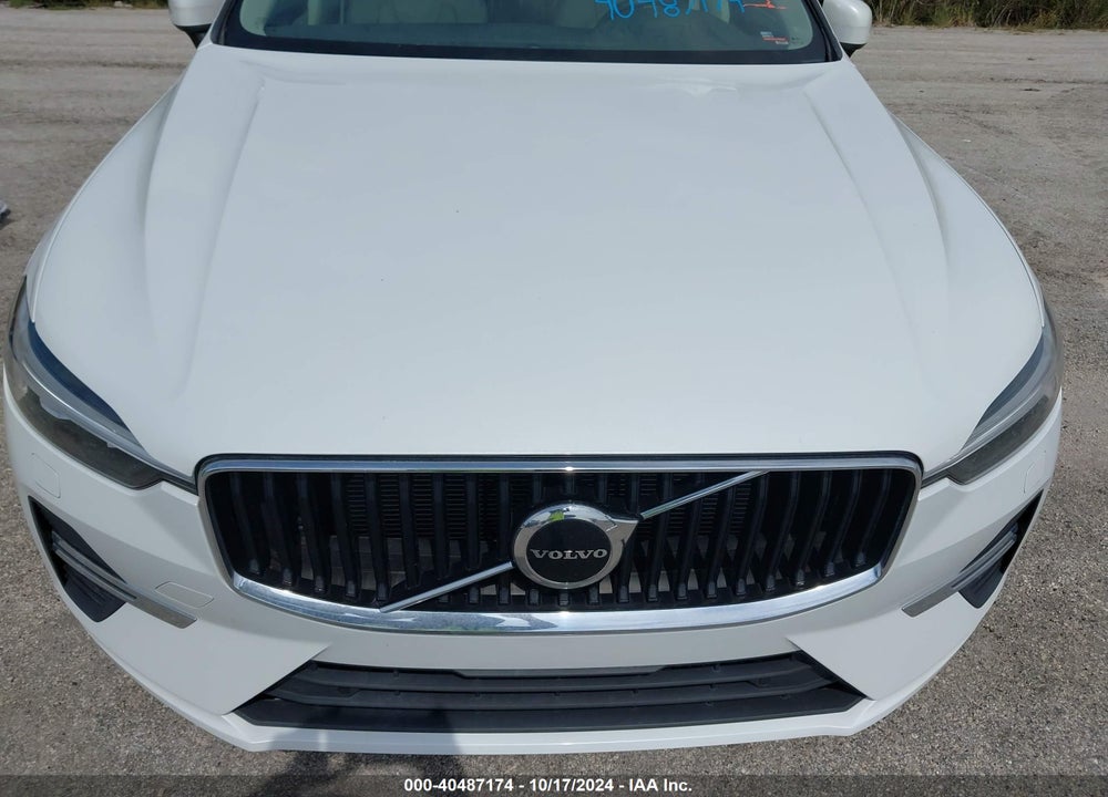 2022 VOLVO XC60 B5 MOMENTUM VIN: YV4L12RK1N1944981