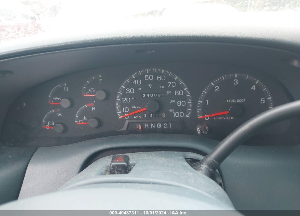 1998 FORD EXPEDITION EDDIE BAUER/XLT VIN: 1FMRU18W8WLB10632