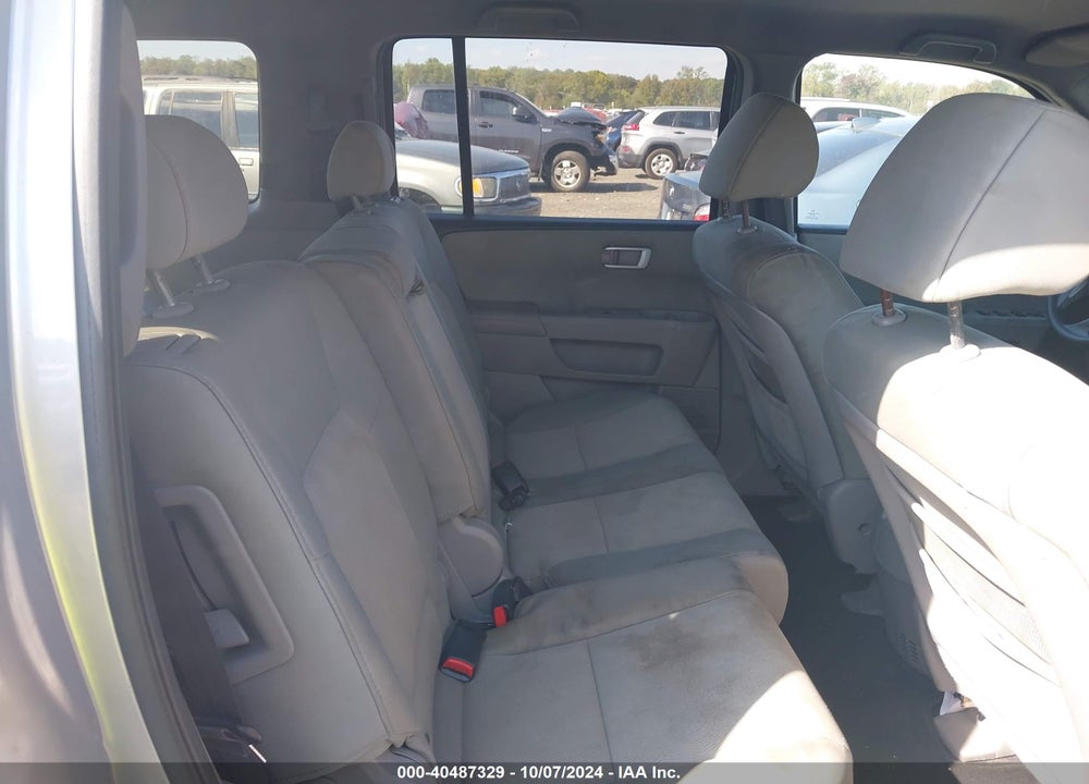 2010 HONDA PILOT LX VIN: 5FNYF4H2XAB040457