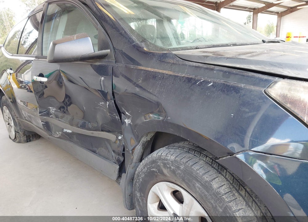 2011 CHEVROLET TRAVERSE LS VIN: 1GNKVEED3BJ226282