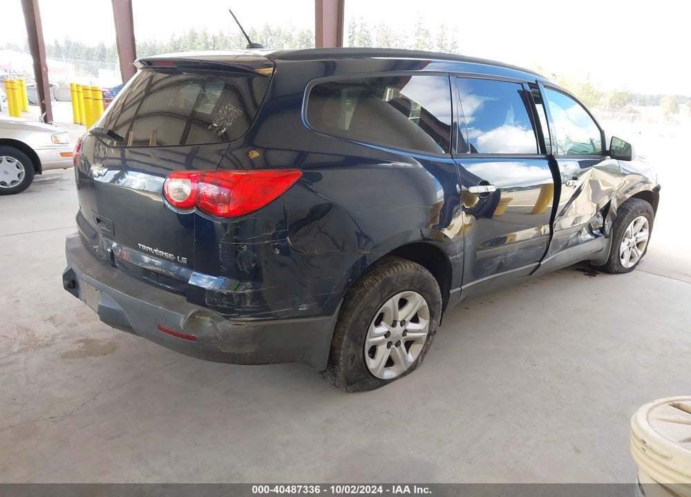 2011 CHEVROLET TRAVERSE LS VIN: 1GNKVEED3BJ226282
