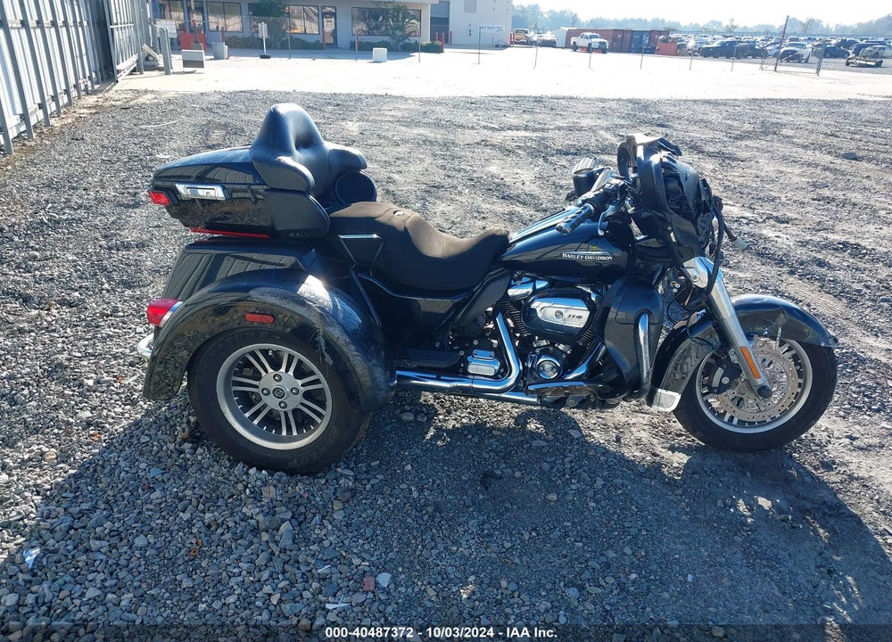 2021 HARLEY-DAVIDSON FLHTCUTG VIN: 1HD1MAF19MB851818