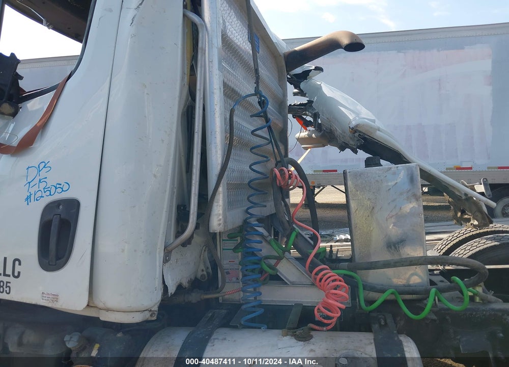 2015 FREIGHTLINER CASCADIA 125 VIN: 3AKJGEBG3FDGM2389