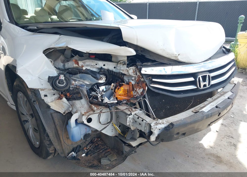 2011 HONDA ACCORD 2.4 LX VIN: 1HGCP2F38BA013096
