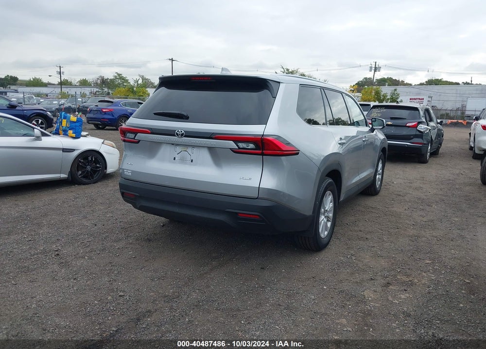 2024 TOYOTA GRAND HIGHLANDER XLE VIN: 5TDAAAB5XRS023862