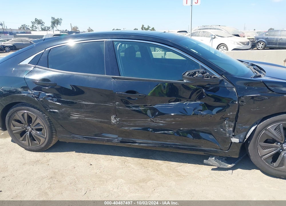 2018 HONDA CIVIC EX VIN: SHHFK7H5XJU431878