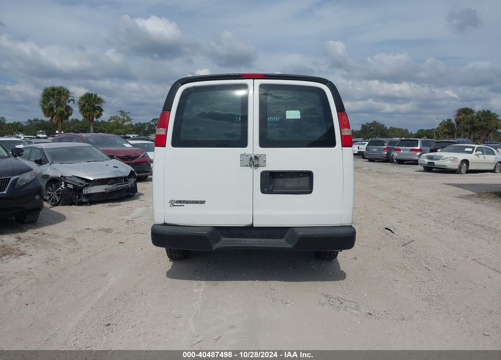 2017 CHEVROLET EXPRESS 2500 WORK VAN VIN: 1GCWGAFFXH1158892