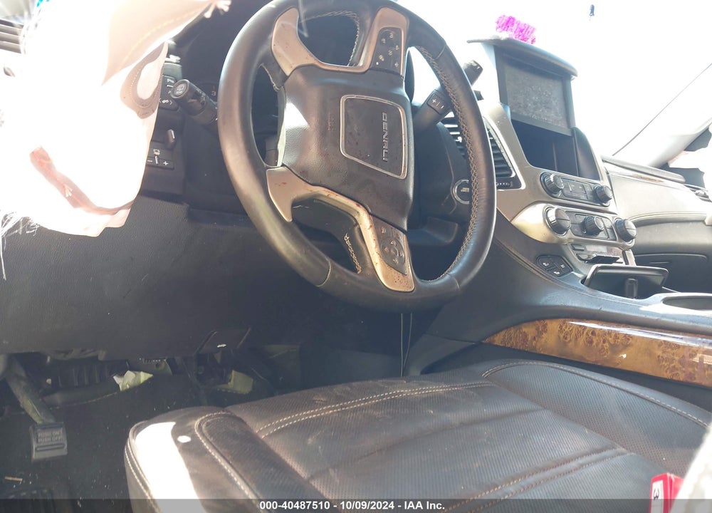 2016 GMC YUKON DENALI VIN: 1GKS1CKJ7GR238032