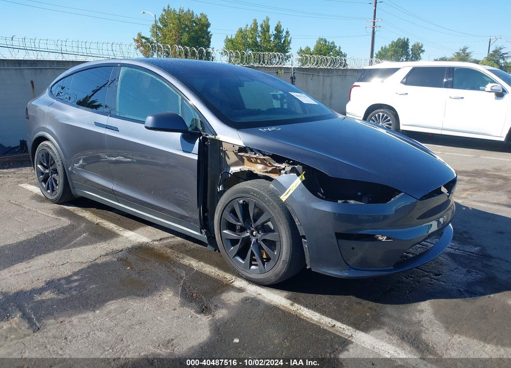 2022 TESLA MODEL X DUAL MOTOR ALL-WHEEL DRIVE VIN: 7SAXCBE56NF360942