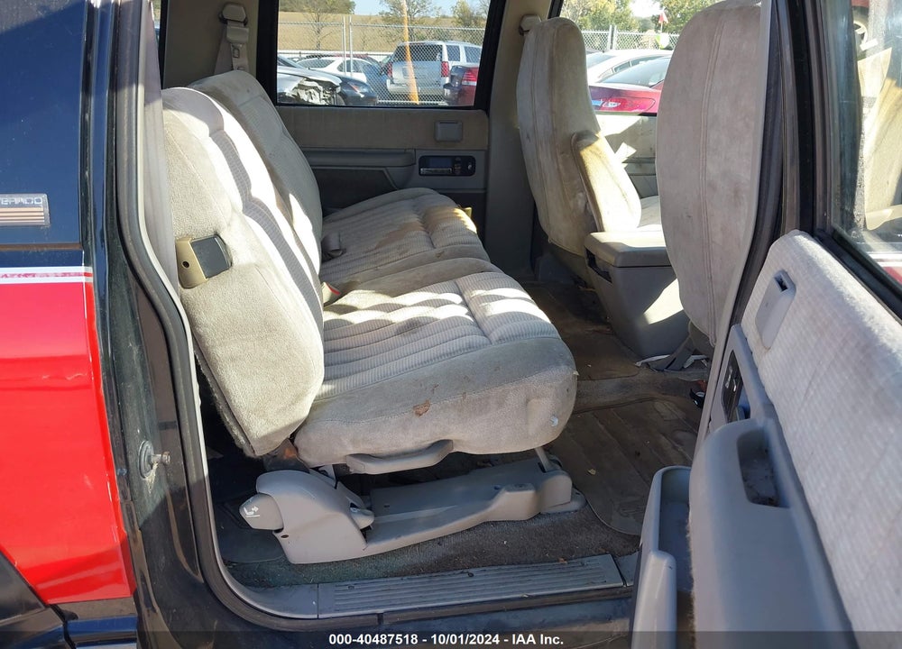1994 CHEVROLET SUBURBAN K1500 VIN: 1GNFK16KXRJ315664