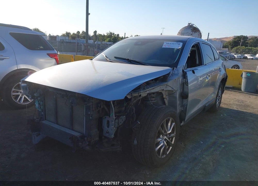 2018 MAZDA CX-9 TOURING VIN: JM3TCBCY6J0214923