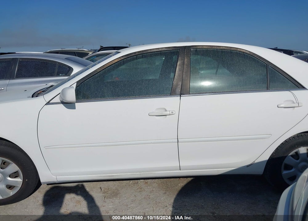 2002 TOYOTA CAMRY LE VIN: 4T1BE32K92U043527
