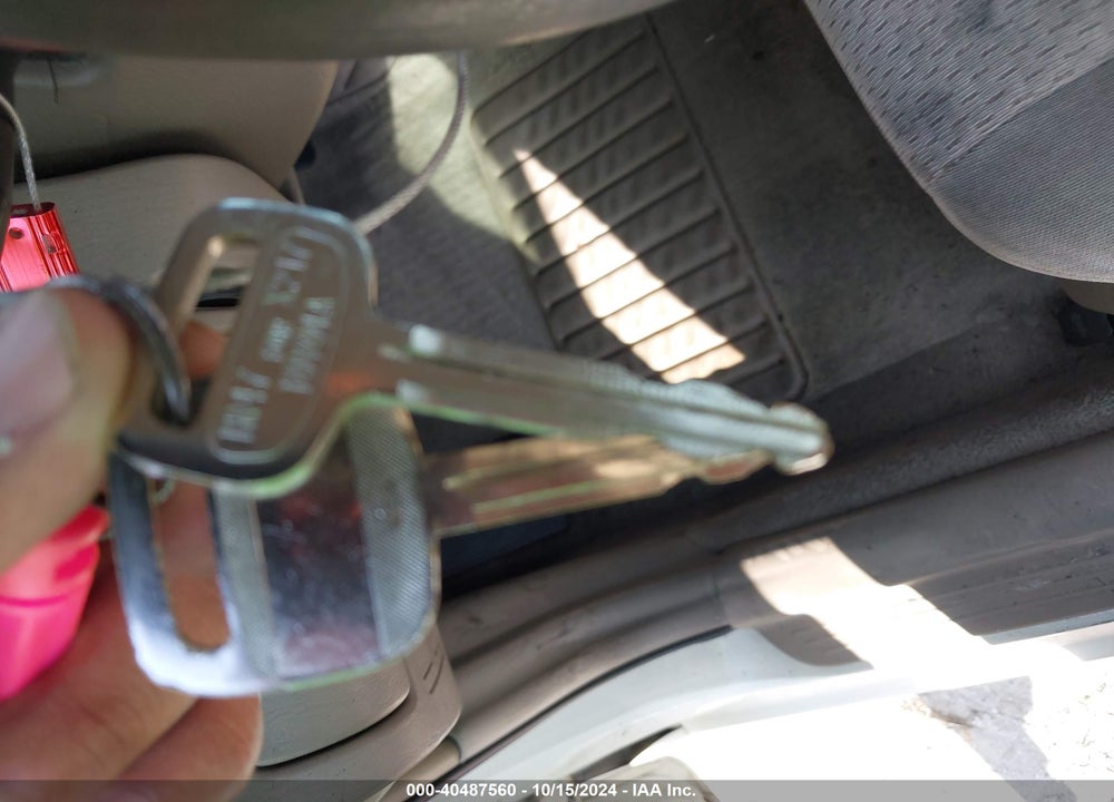 2002 TOYOTA CAMRY LE VIN: 4T1BE32K92U043527