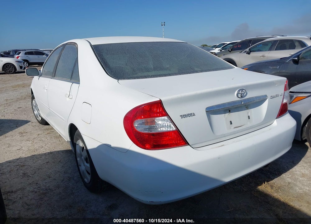 2002 TOYOTA CAMRY LE VIN: 4T1BE32K92U043527