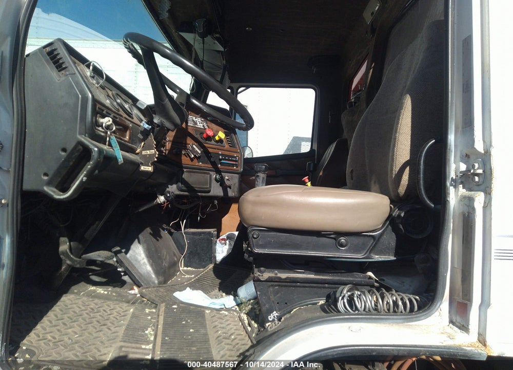 1989 FREIGHTLINER CONVENTIONAL FLC112 VIN: 1FUYZCYBXKH408300