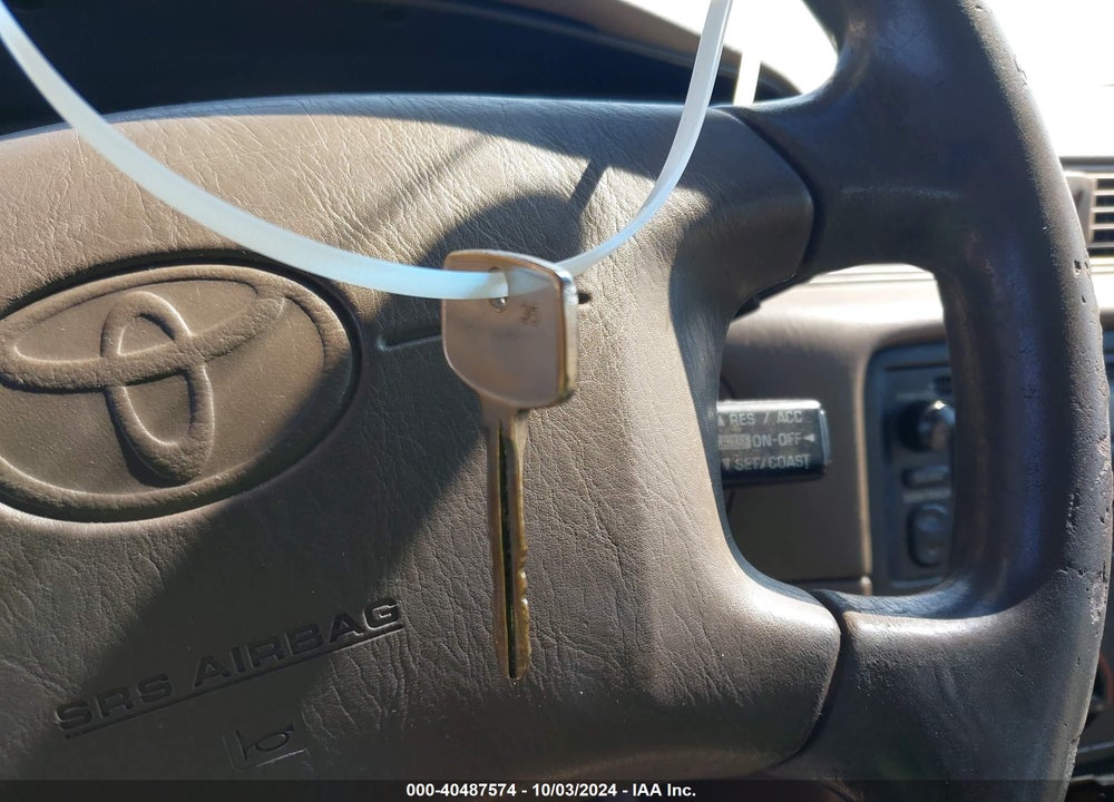 2000 TOYOTA CAMRY LE V6 VIN: JT2BF22K0Y0252398