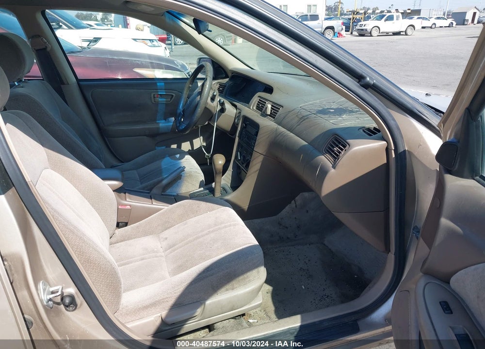 2000 TOYOTA CAMRY LE V6 VIN: JT2BF22K0Y0252398