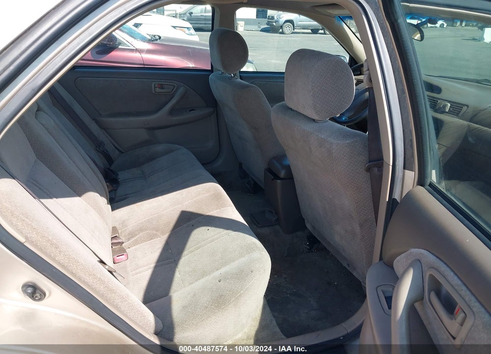 2000 TOYOTA CAMRY LE V6 VIN: JT2BF22K0Y0252398