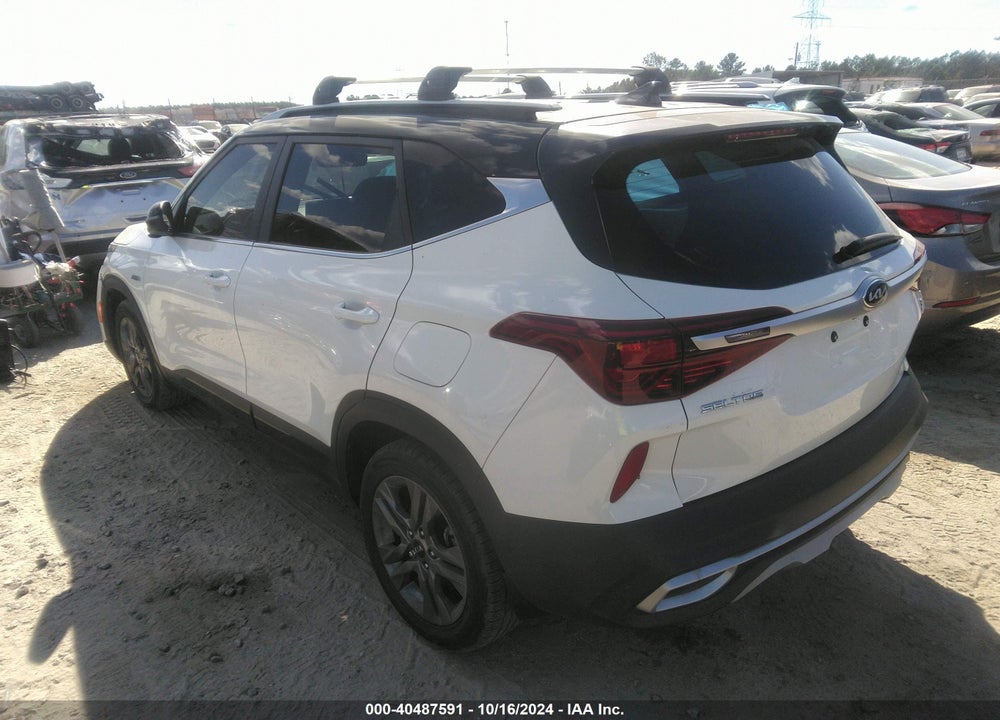 2021 KIA SELTOS S VIN: KNDEUCAAXM7195718