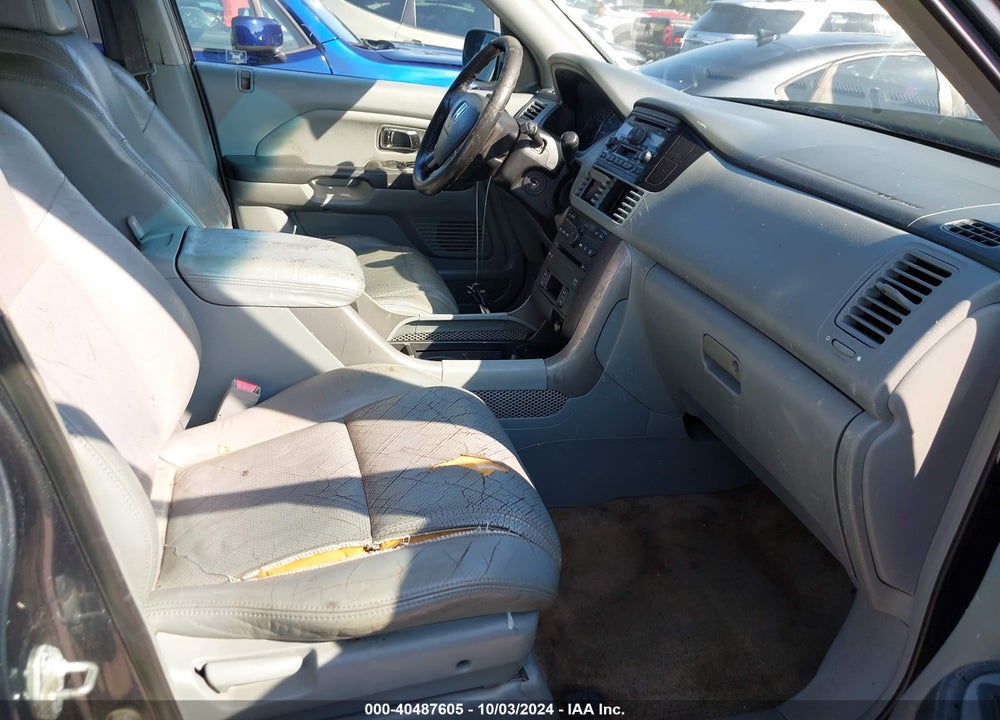 2004 HONDA PILOT EX-L VIN: 5FNYF18694B004586