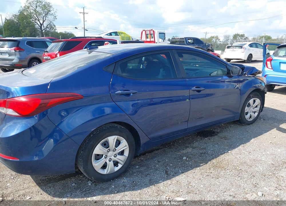 2016 HYUNDAI ELANTRA SE VIN: 5NPDH4AE6GH738832