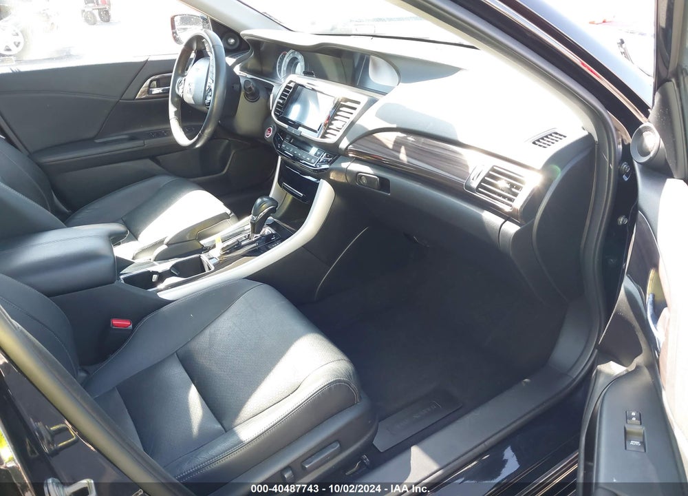 2017 HONDA ACCORD TOURING V6 VIN: 1HGCR3F96HA029293