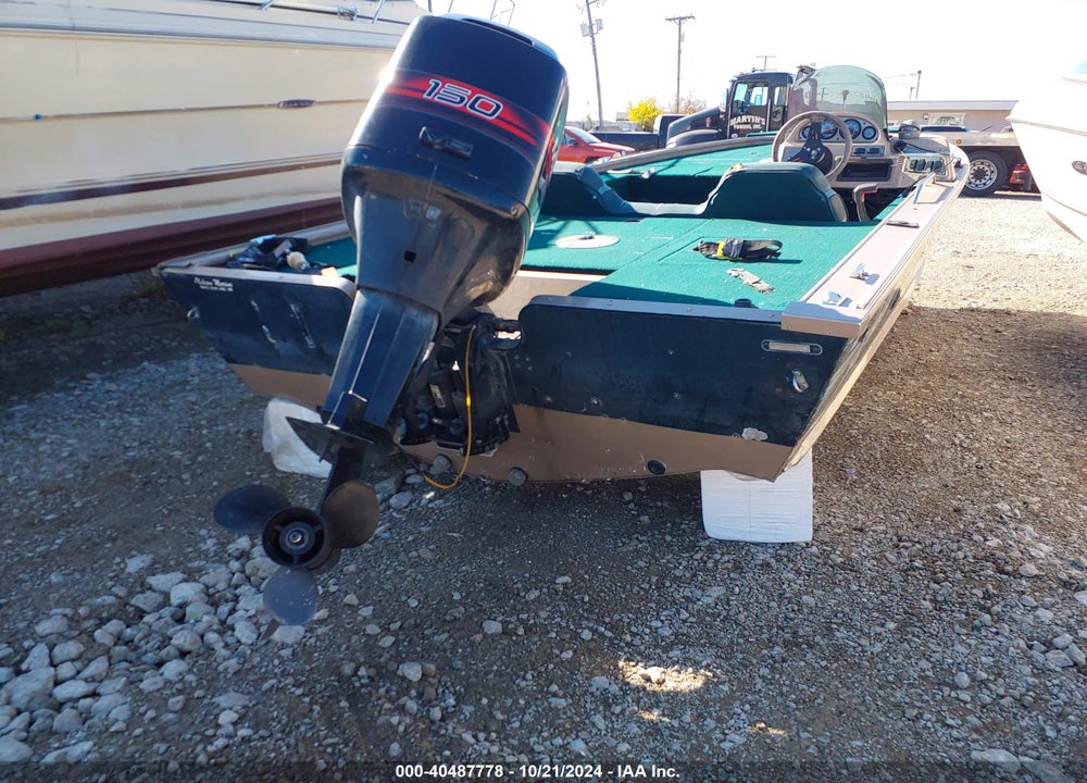 1996 LUND 1800 PRO V VIN: LUNM0060D696