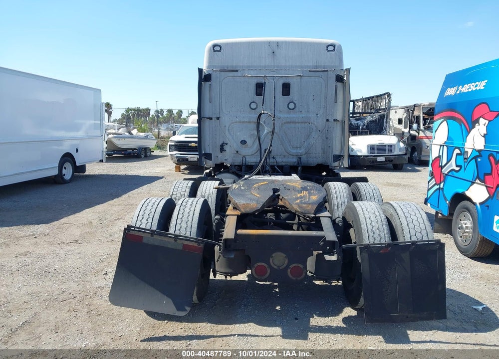 2016 FREIGHTLINER CASCADIA 113 VIN: 3AKJGHDV2GSGU0174