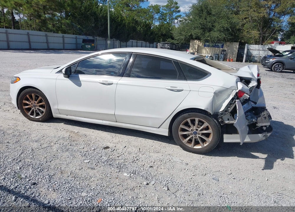 2017 FORD FUSION SE VIN: 3FA6P0H75HR364018