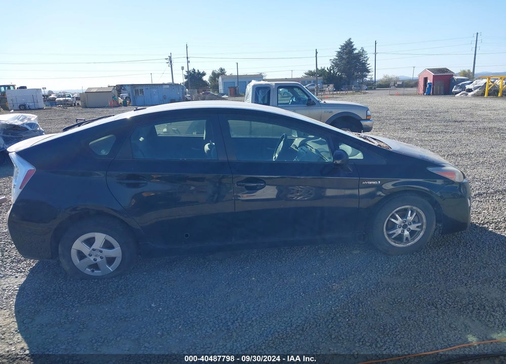 2011 TOYOTA PRIUS TWO VIN: JTDKN3DU3B0263949