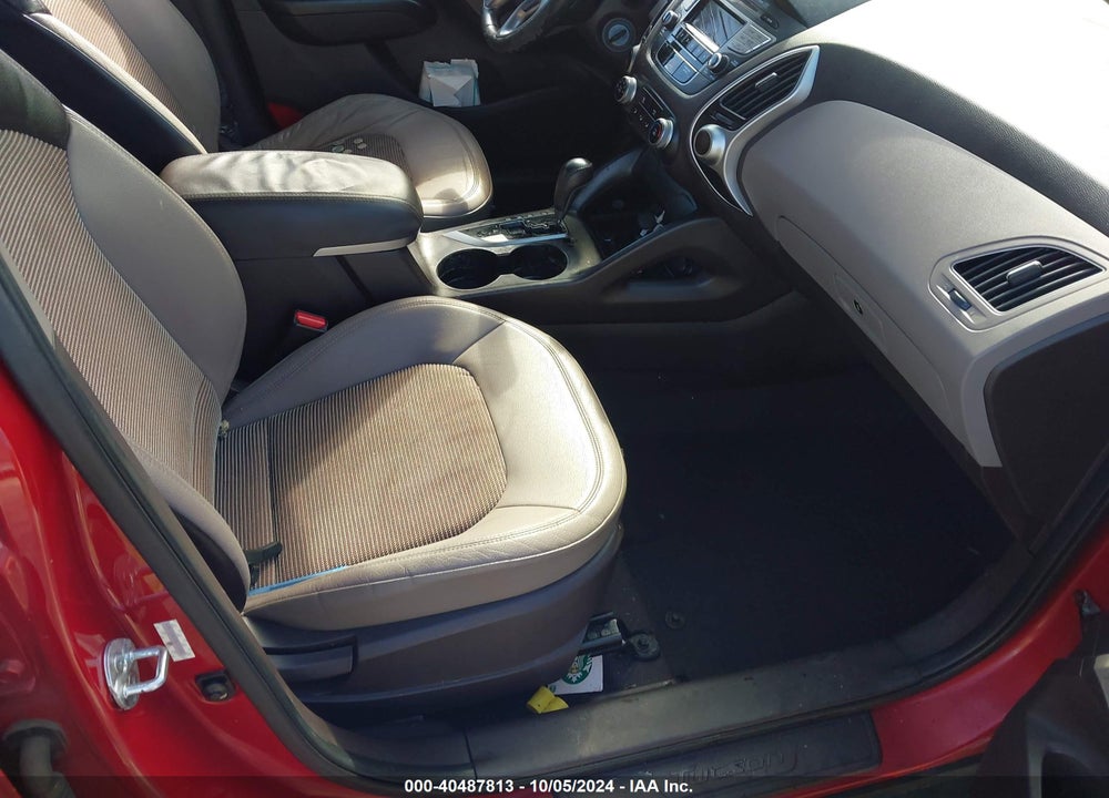 2011 HYUNDAI TUCSON GLS VIN: KM8JU3ACXBU213404