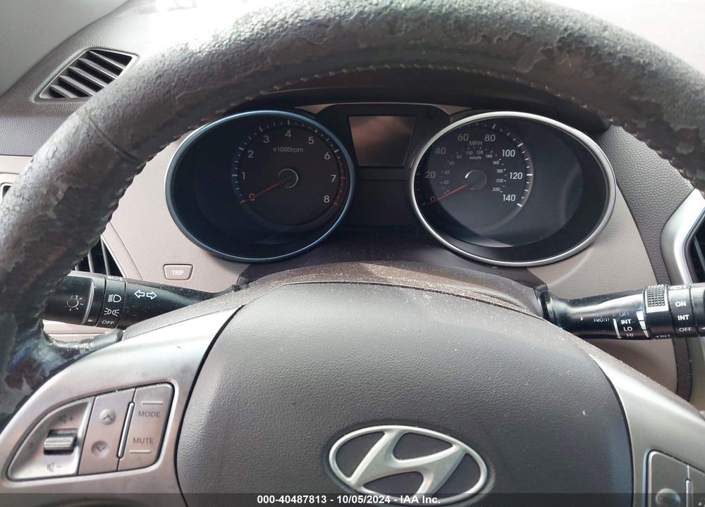 2011 HYUNDAI TUCSON GLS VIN: KM8JU3ACXBU213404