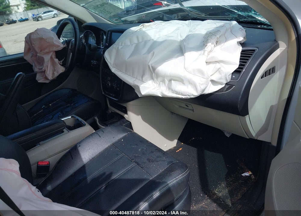 2014 CHRYSLER TOWN & COUNTRY TOURING VIN: 2C4RC1BG2ER115436
