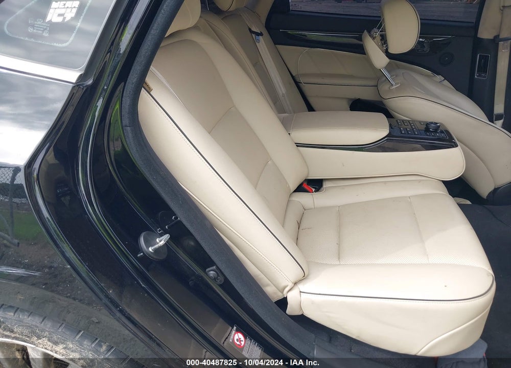 2016 HYUNDAI EQUUS SIGNATURE VIN: KMHGH4JH9GU104326