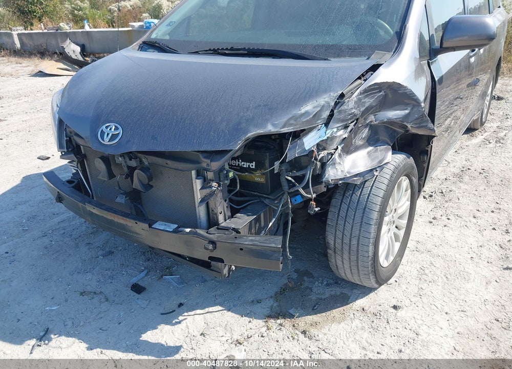2012 TOYOTA SIENNA XLE V6 8 PASSENGER VIN: 5TDYK3DC0CS274321